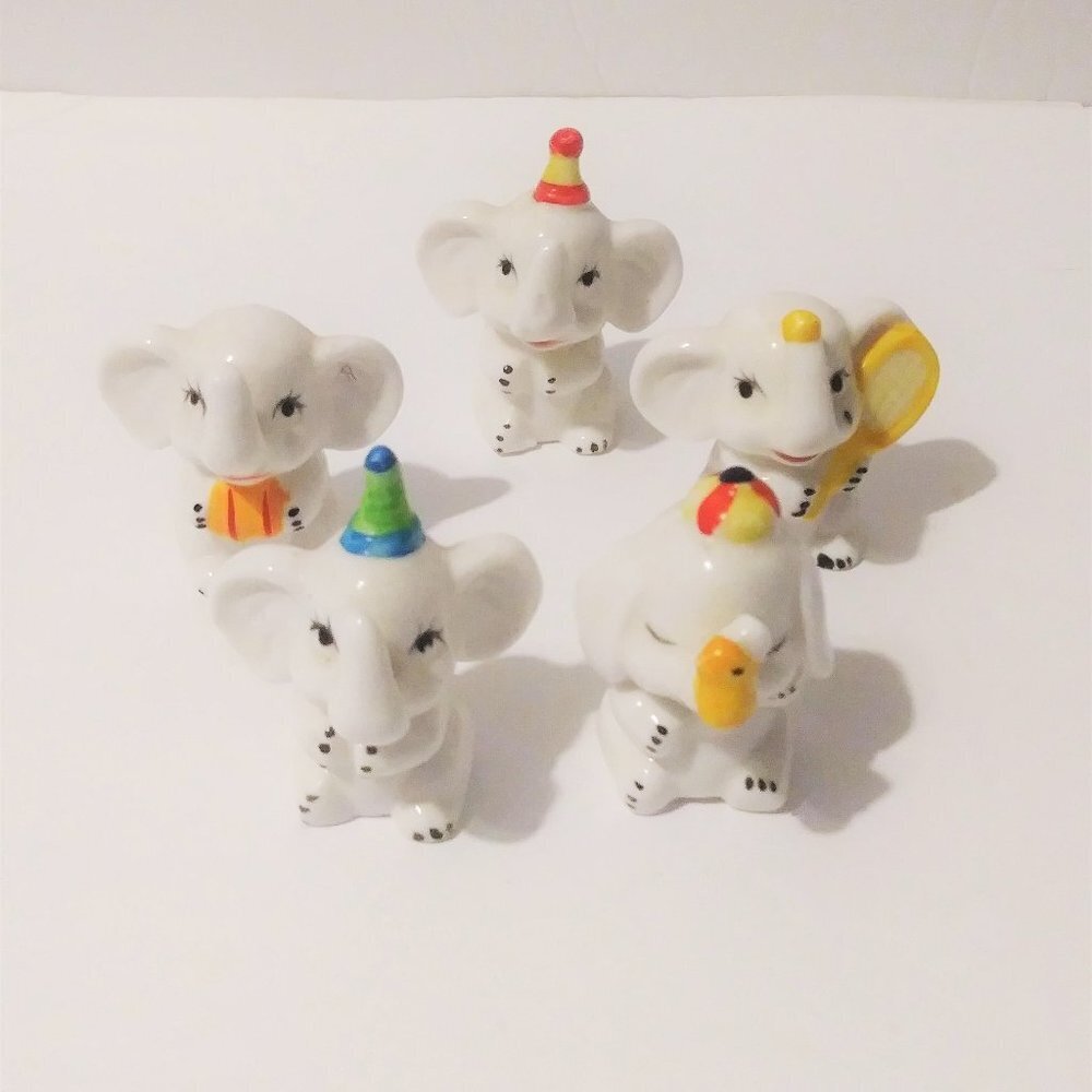 Vintage Set of 5 Elephant Figurines 2.5” H2C